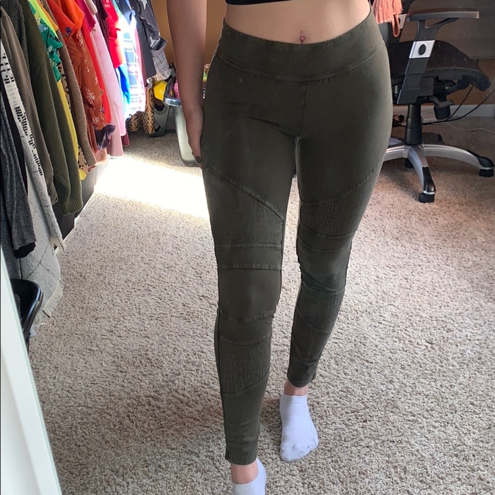 Utility leggings